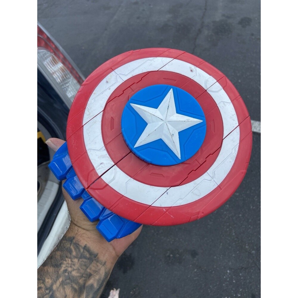 Nerf Marvel Avengers MCU Strike Captain America Strikeshot Shield